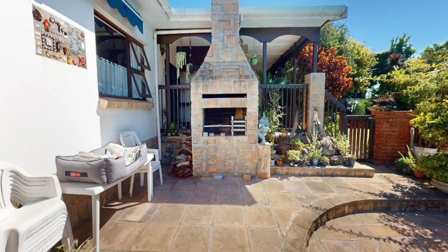 4 Bedroom Property for Sale in Walmer Eastern Cape